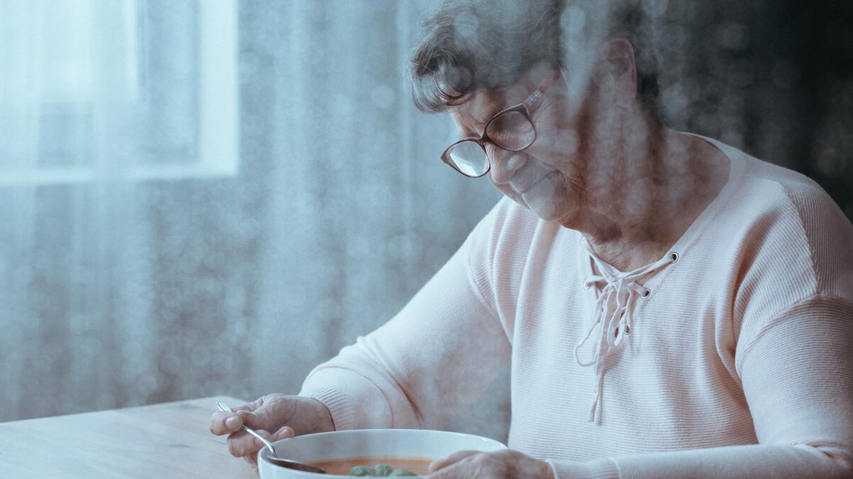 老年人吃啥东西都食不知味？5个原因要早知道，做好4点有助改善