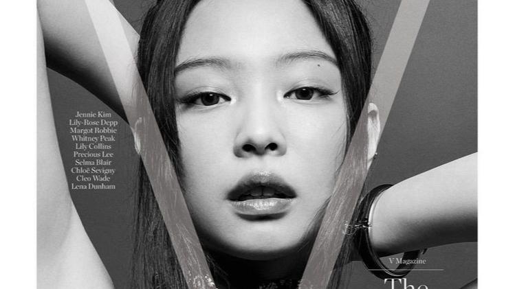 金智妮 Jennie示范着装，樱花粉色赏樱气色真好，不化妆也可以。