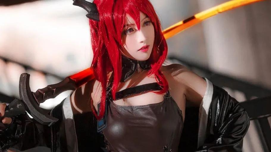 漫展|cos：明日方舟史尔特尔漫展cos正片@酒酱