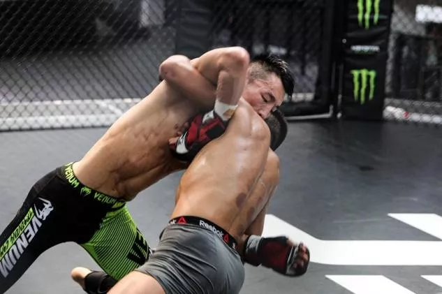 UFC|蒙古族悍将再战UFC！又是一场对攻大战