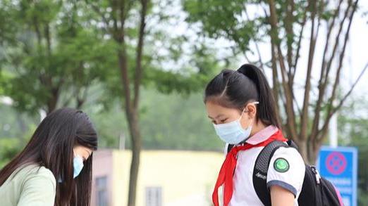 广州又迎来坏消息！这一地所有学生停课，家长：麻烦给个痛快的