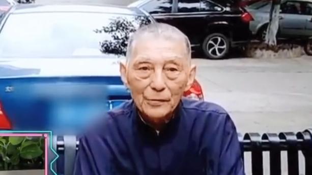 段奥娟|女团歌手发文悼念爷爷去世一周年，诉说内心情感被批，网友：真装