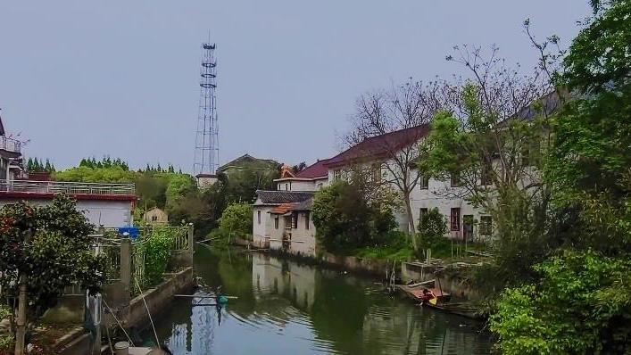 上海租房白菜价，只要200块一个月，马桶对着你的床头