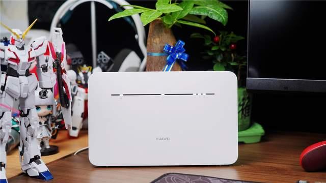 路由器|搭载鸿蒙系统，全新华为移动无线路由器Pro发布，强，不止一点点