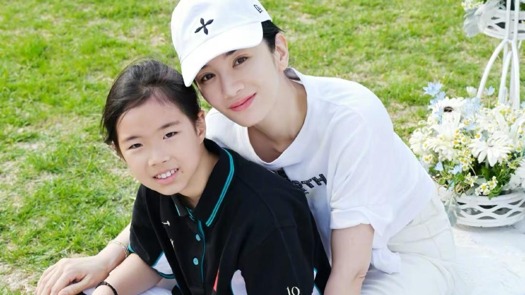 黄奕|黄奕深夜发长文透露心境，曝《浪姐3》选歌原因，向女儿深情表白