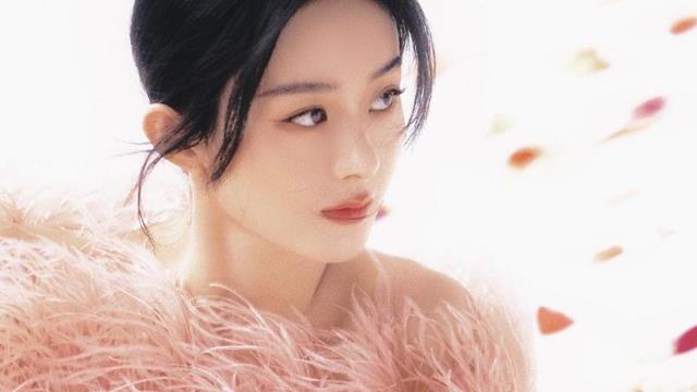 赵丽颖|赵丽颖登杂志封面遭吐槽，磨皮严重状态差？工作室晒视频回应