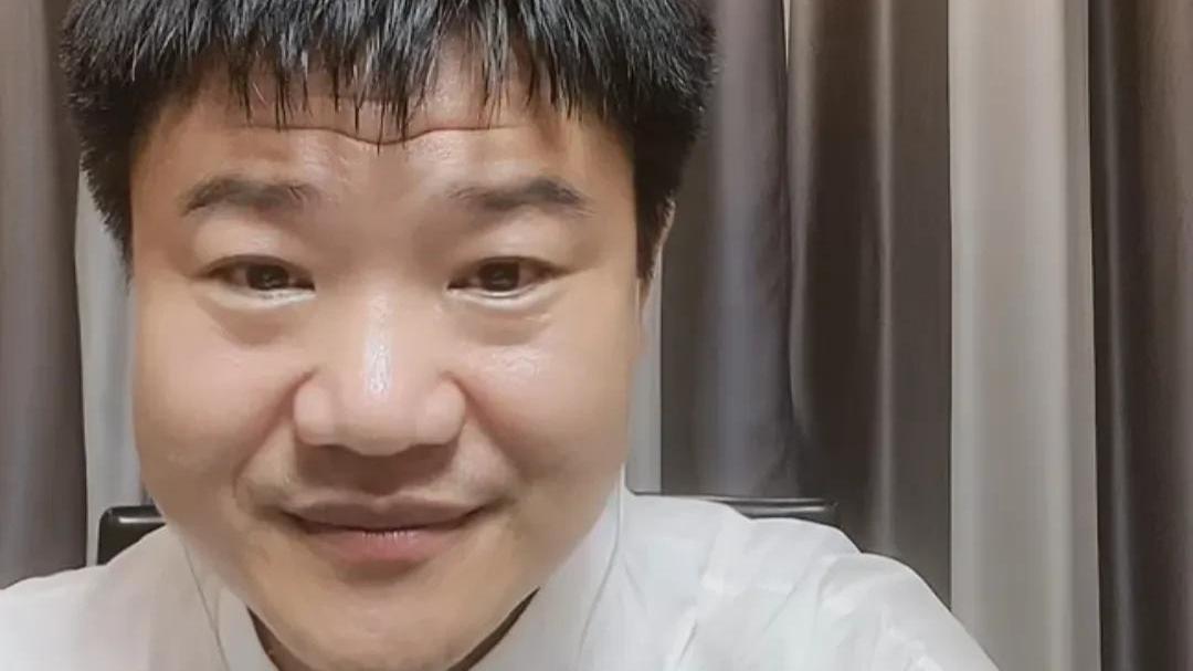 反诈老陈|尴尬！没才艺还想当网红？反诈老陈被粉丝吐槽下线，被迫中断直播