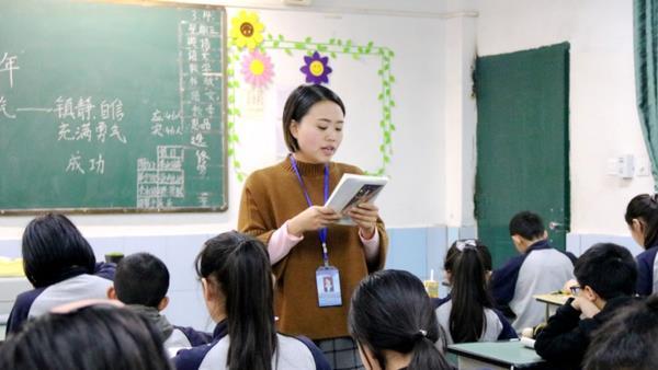 教师|中小学里男教师逐渐消失，而大部分女教师也已离异，究竟是为什么