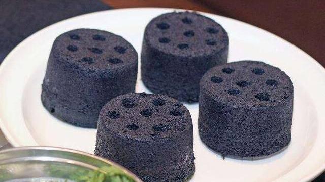 青团|这些奇葩“网红美食”你敢吃吗？最后一种怎么吃的下去