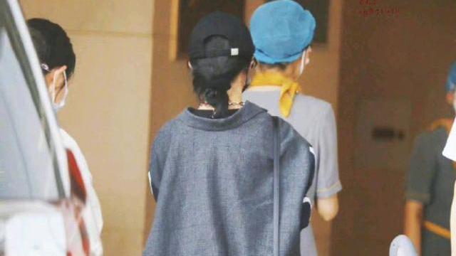 赵丽颖|赵丽颖赶往横店，准备入组《与凤行》！男主演也该确定了吧