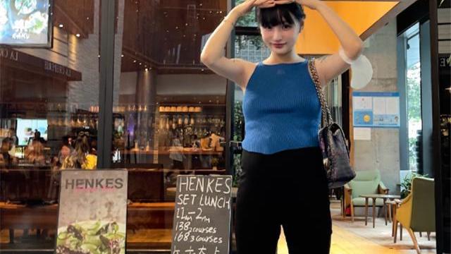 奥咪咪|奥咪咪看剧上头，让乌兹模仿王鹤棣回应键盘侠，被他7个字噎回去