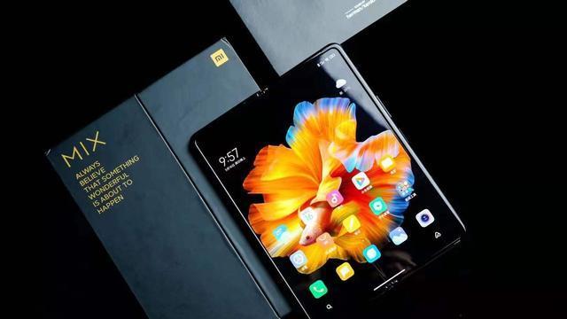 三星|2K+全面屏+5020mAh+立体四扬声器，折叠屏手机售价亲民