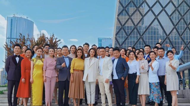 主持人|央视主持人退而不休成趋势，多位老面孔以全新身份亮相