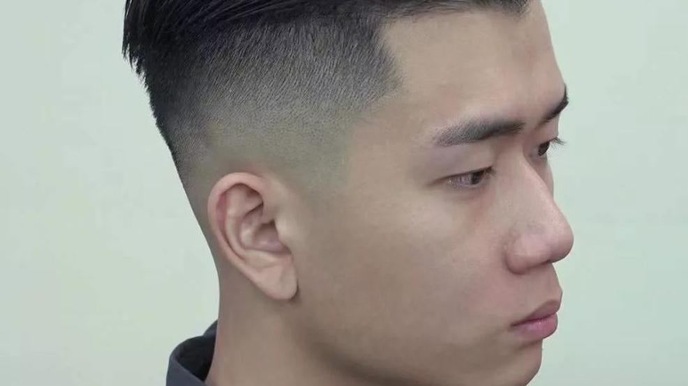发型 2022开年男发15款，清爽有型真精神，让你帅上一整年