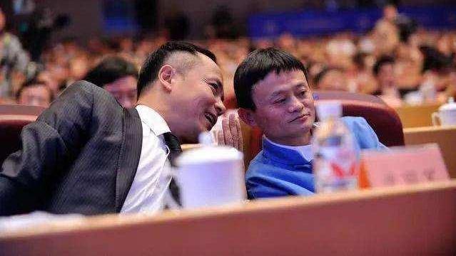 豪门明星|坐拥浙江39座大厦，娶小21岁明星当老婆，还从马云那里赚走200亿