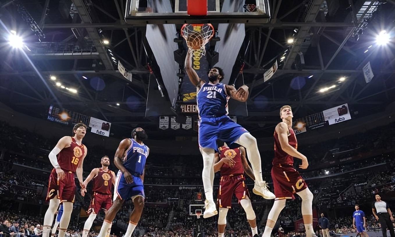 詹姆斯·哈登|NBA宣布2大误判，来回4分费城赢球太侥幸！哈登夹手臂又被抓典型