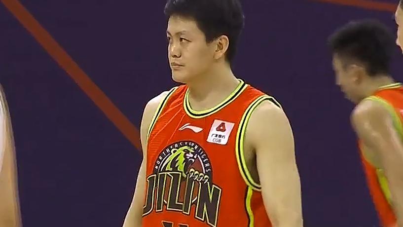 林书豪|双姜飙45分！吉林胜3外援北京，琼斯三双+绝杀，王晗指导跳舞庆祝