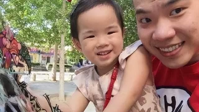 王一博|黄奕晒和女儿的同框视频，黄奕肤白貌美气质佳，女儿颜值引争议