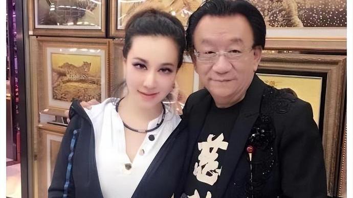 郭德纲|侯耀华收何云伟为徒，郭德纲的反应太真实了，让人看了大呼过瘾