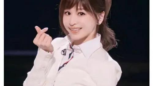 王心凌|王心凌又一次装可爱爆红，凭什么四十岁还可以扮少女