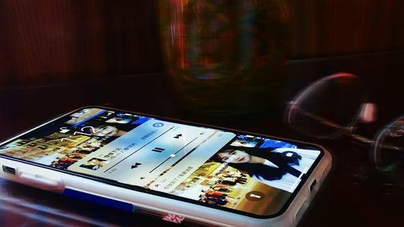 液晶显示器|苹果手机的OLED屏和LCD屏有的十一个区别