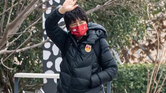 中国女足|获赠200万+140平房子！中国女足队长走上人生巅峰，32岁仍单身