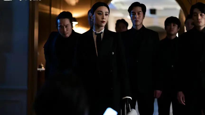 范冰冰|范冰冰复出了？新剧气场全开评分7.9，导演高调鸣谢