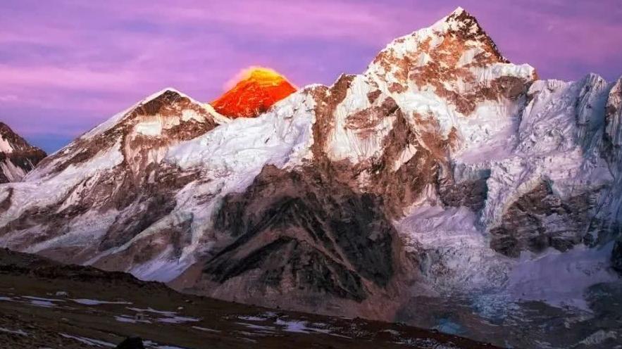 朝鲜|珠穆朗玛峰一半在我国，另一半在尼泊尔，那么归属权到底是谁呢？