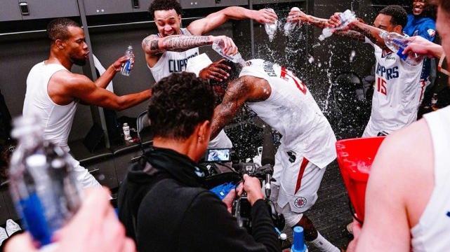 斯蒂芬·库里|单场43+8+2+2+11记三分，NBA历史第一人！库里这次靠边站了