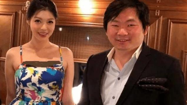 |她曾是美女名模，嫁给其貌不扬的二婚富豪，如今38岁婚姻很幸福