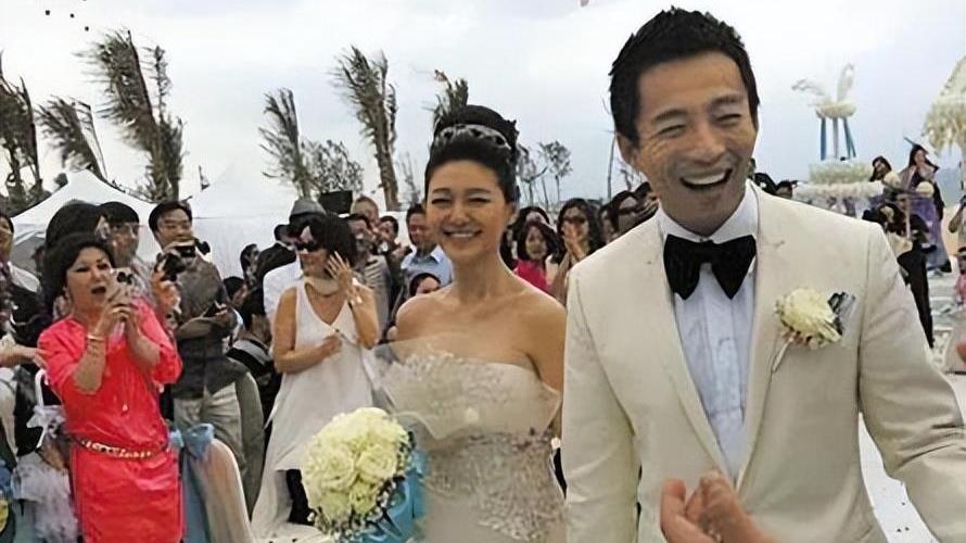 伊能静|同是台湾媳妇，从大s和伊能静各自的婚礼开始，就能看出不同了