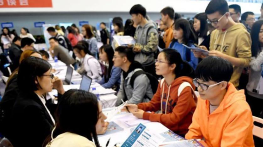 招聘|“中国铁路”公开招聘，平均工资7000起步，这类考生将被优先考虑