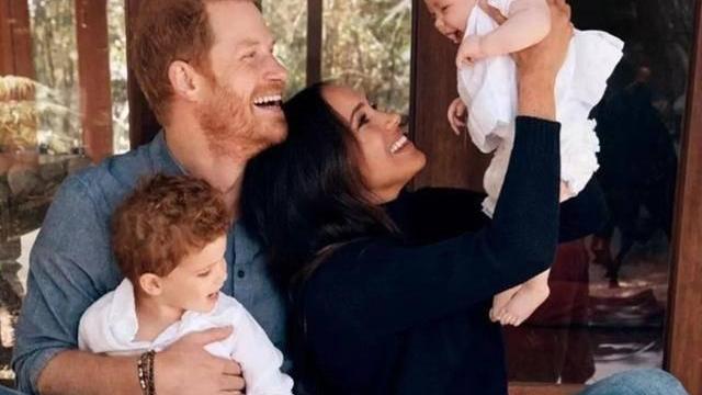 哈里王子|忽然低调专心带娃，梅根被指怕曝光率太高更惹反感