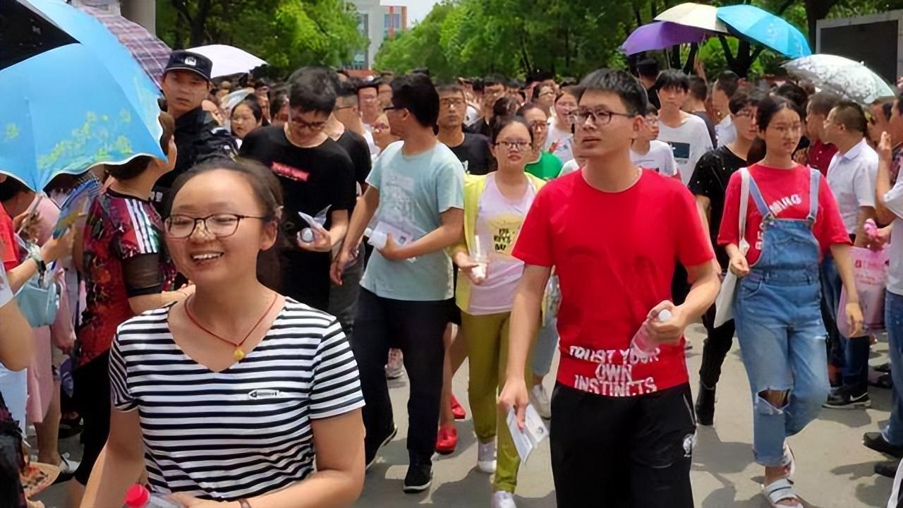 昆明|“完美儿媳”职业排行榜，曾经的宠儿已失宠，当下这个职业更吃香