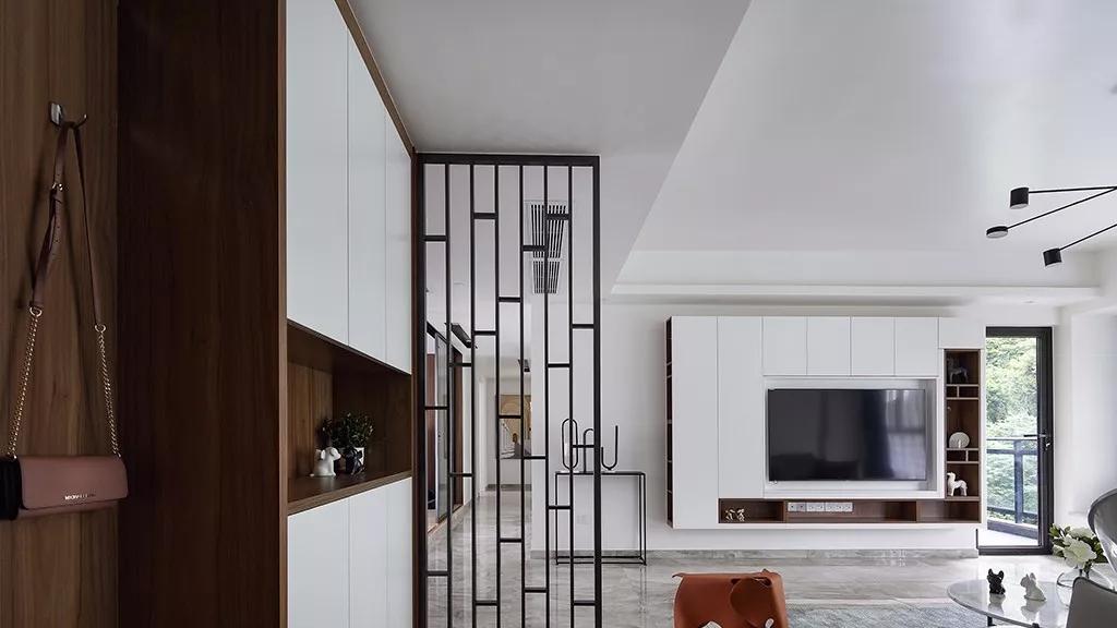 164平现代风五居室，在电视墙局部定制收纳柜这个挺特别