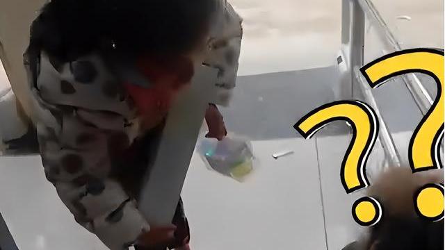 姐姐|弟弟带7元和姐姐逛超市，让姐姐随便挑，最终白嫖一个奥特曼