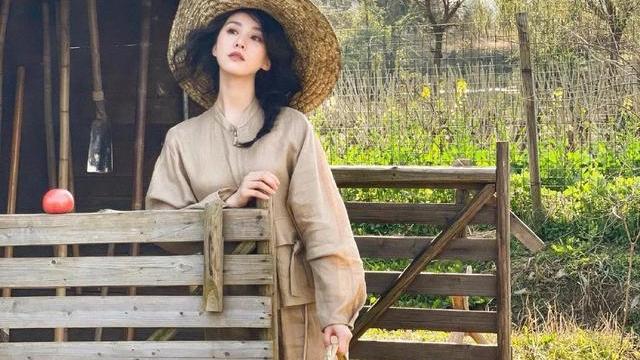 刘诗诗|刘诗诗婚后首次尝试颓废风格，如同换了一个人，卷发很迷人