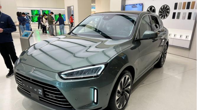 华为|这台问界M5里里外外都得到华为的buff加成