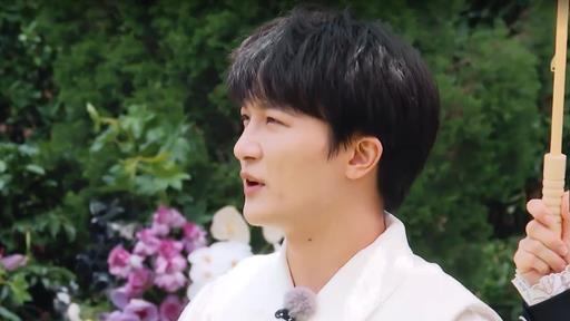 周深|奔跑吧10：撕名牌大战，周深尽显绅士风度，热搜阅读量破1.5亿