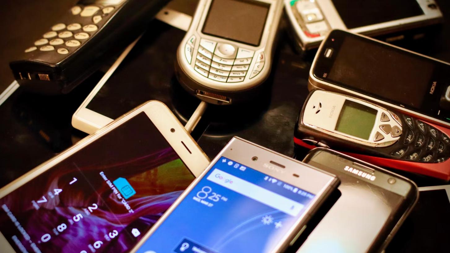 MacBook Pro|1500的手机可以用4年，诺基亚倒闭是因为质量太好吗？