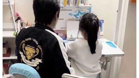 上海市|伊能静晒女儿跳舞日常，秦昊伴舞动作滑稽，意外曝光高级住宅