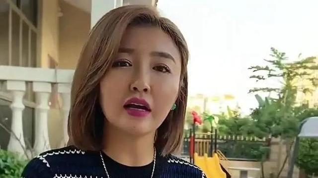 带货|直播自曝有仨孩子，助理赶忙提醒澄清，娇娇：口误了，我从不说谎