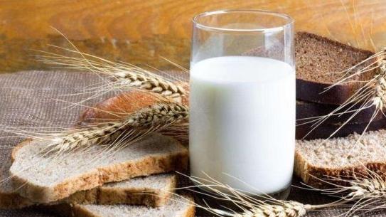 牛奶|多家医院联合声明：牛奶和它同吃，是在自毁甲状腺，提醒父母撤下餐桌