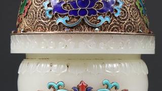 宝石|清代：和田籽料嵌宝石花丝赏瓶