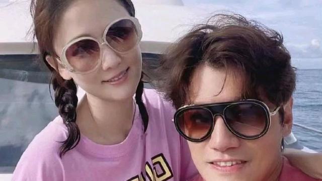 陈乔恩|陈乔恩和艾伦相识三周年纪念日，两人大方秀恩爱，笑容甜美