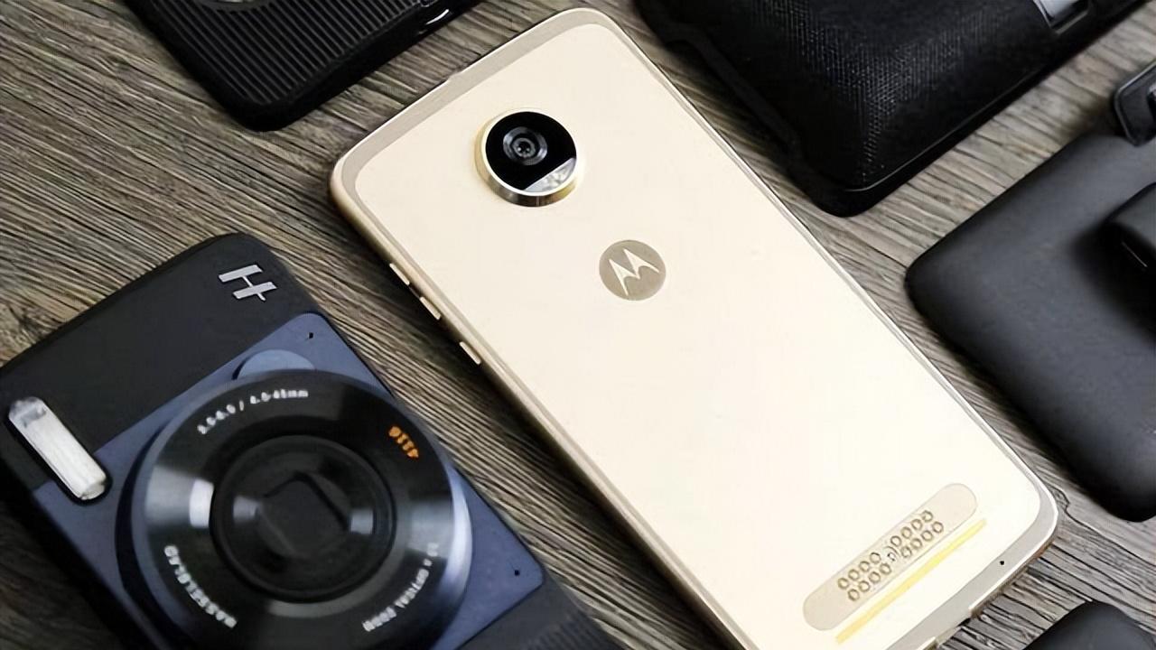 芯片|小米联名徕卡，华为却上了热搜，除了它们还有7家联名过光学大厂