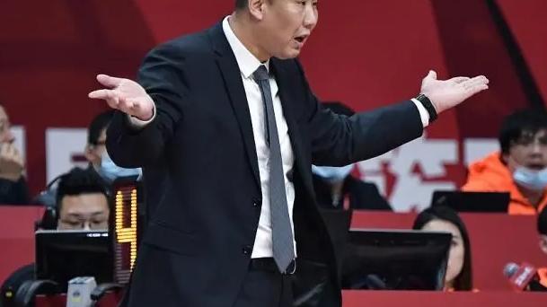 吉林男篮|CBA三消息：京城德比发生冲突，广厦队风口浪尖，吉林仅六人轮换
