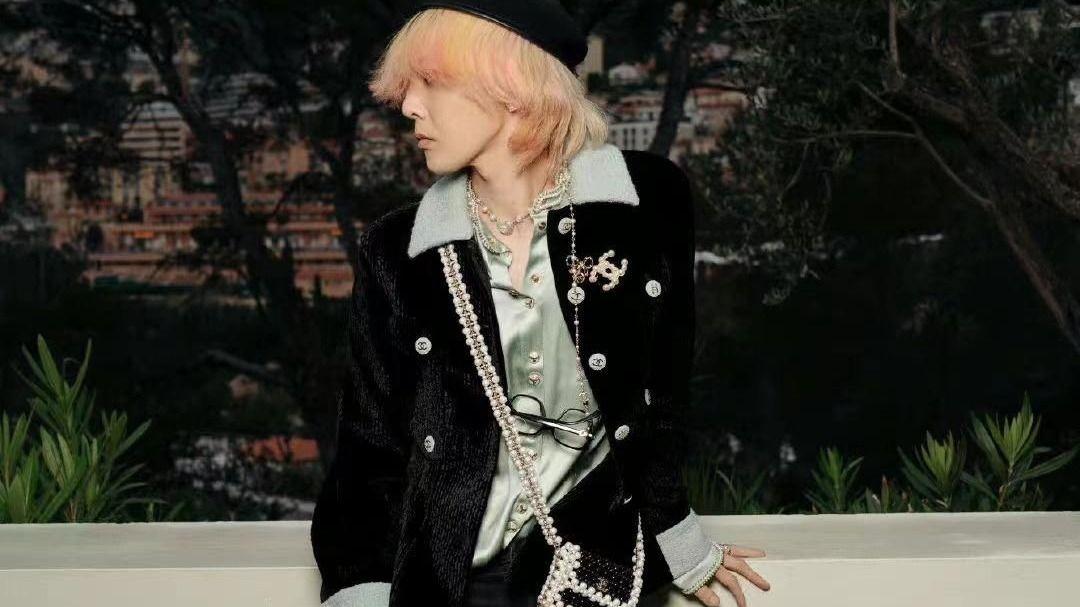 权志龙|资深艺人时尚感真绝，GD穿10年前单品仍很潮，小k更是美出新高度