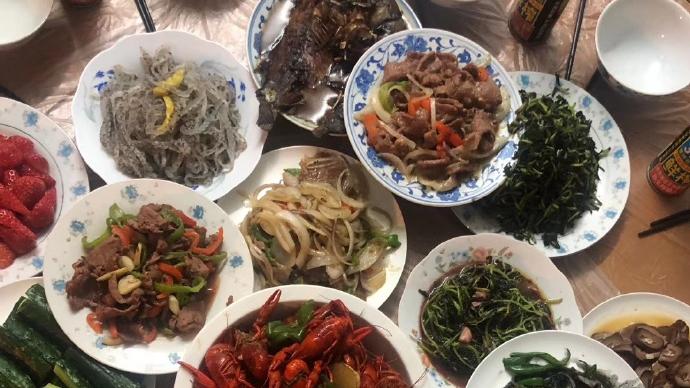 掉到地板价的小龙虾，还有没有文化可言？