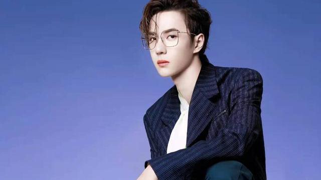 王一博|龚俊截胡王一博代言：晋升成功新顶流的第一步